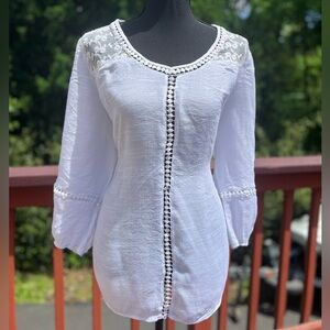 ZAC & RACHEL WHITE COVERUP WITH LONG SLEEVES SIZE LARGE